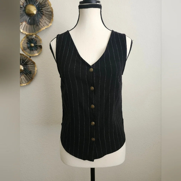 Field Day Aviva Pinstripe Vest - Picture 1 of 8